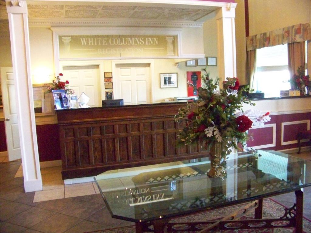 White Columns Inn 汤姆森 外观 照片