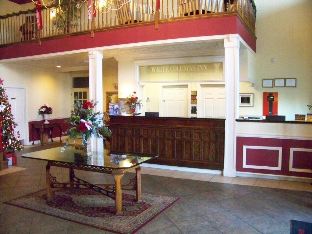 White Columns Inn 汤姆森 外观 照片