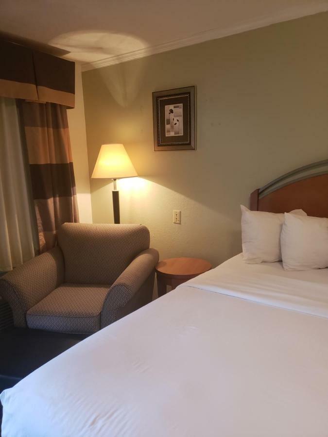White Columns Inn 汤姆森 外观 照片